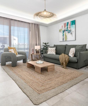 INF31J - Stunning holiday home next to beach, Estepona